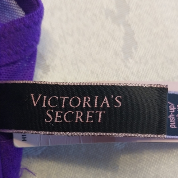 Victoria's Secret NWT Very Sexy "Bombshell" Push-up Bra Shine Strap 36DDD Purple - Picture 2 of 16